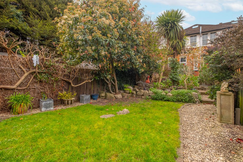 Property photo 2 of 16