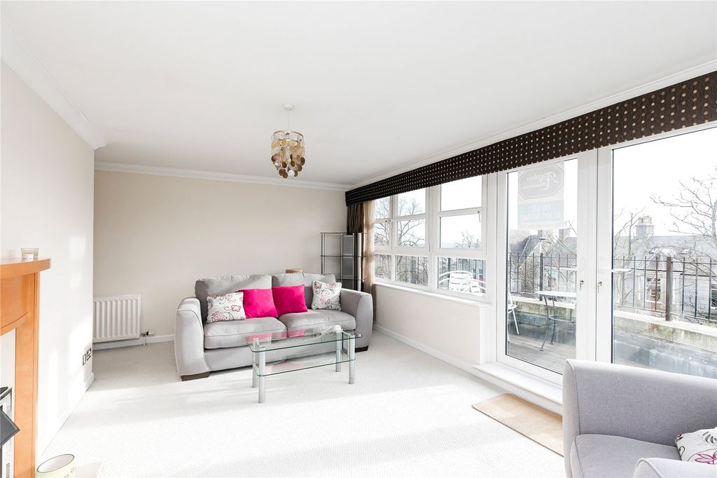 Property photo 3 of 10 Photo 3