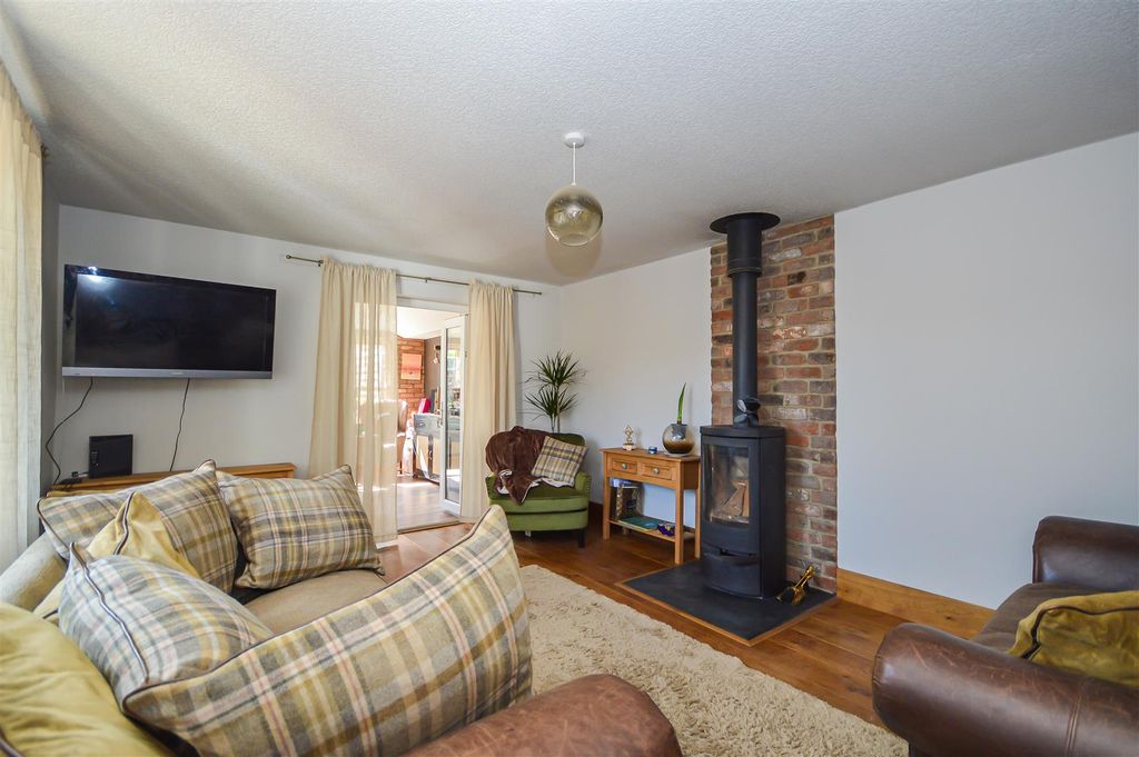 Property photo 2 of 23 Living Room