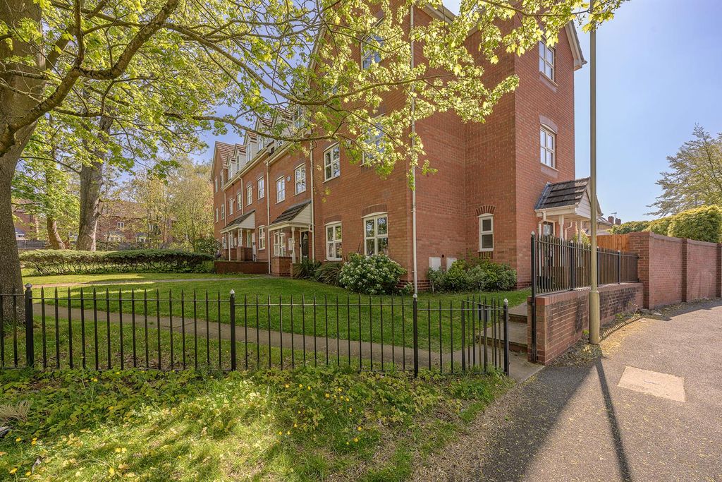 Property photo 1 of 30
