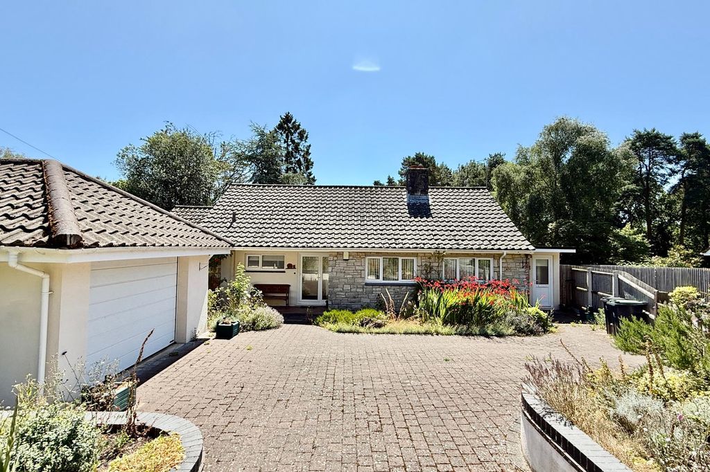 Property photo 2 of 17 Gallery