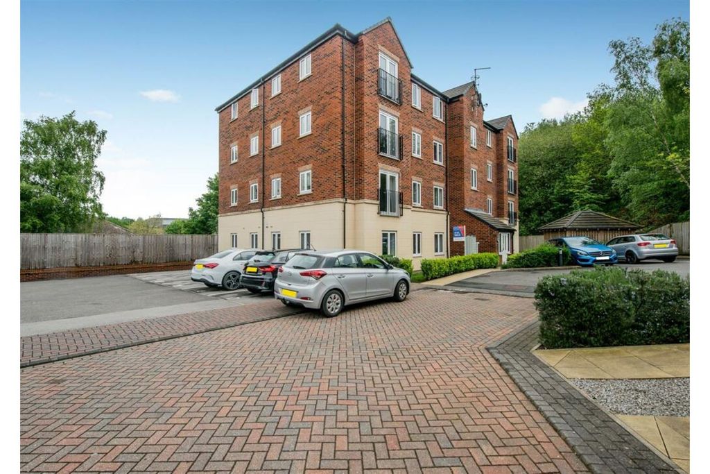 Property photo 2 of 24