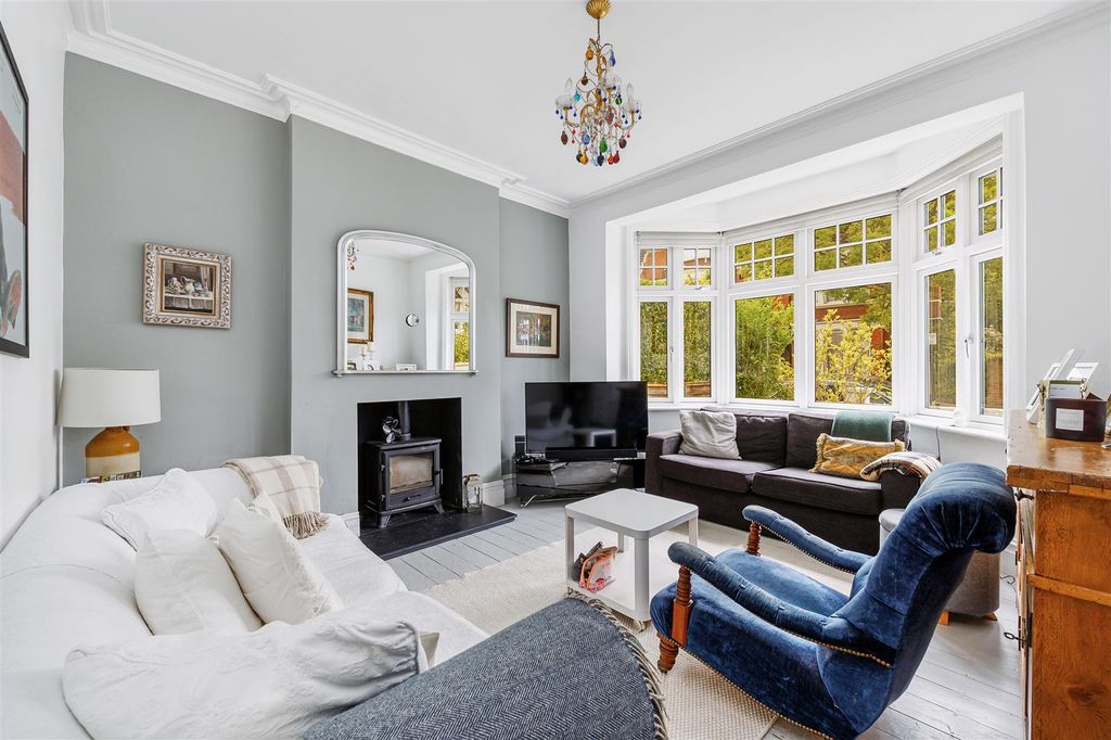 Property photo 2 of 19 49 Grafton Road-3.Jpg