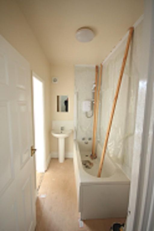 Property photo 3 of 7 Bathroom - Copy.Jpg