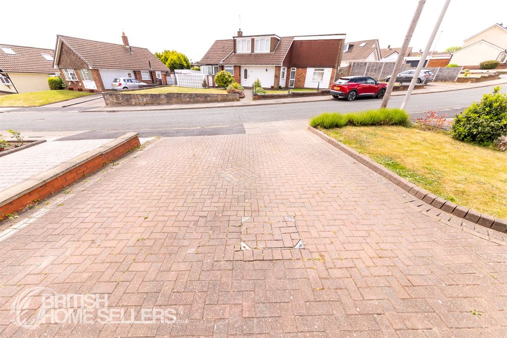 Property photo 3 of 32 Picture No. 20