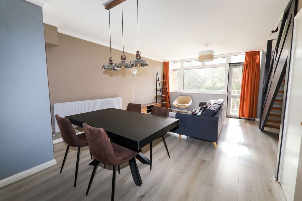 Property photo 3 of 11 Living_Dining (E)