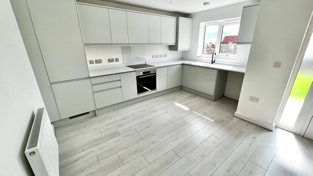 Property photo 2 of 15 Image