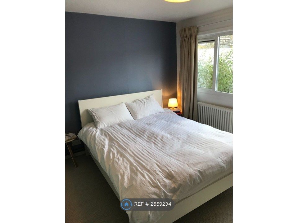 Property photo 2 of 10 Bedroom 1