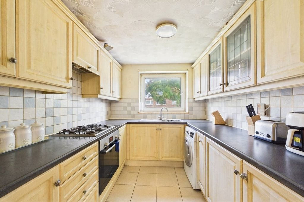 Property photo 1 of 7 Picture No. 15