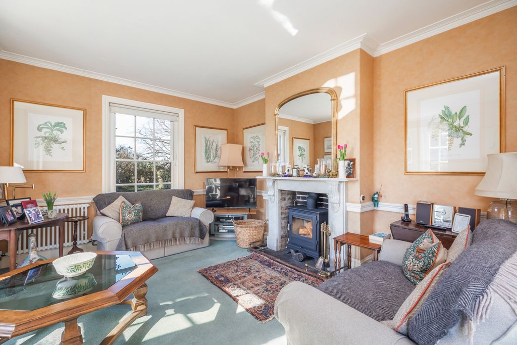 Property photo 2 of 18 Drawing Room