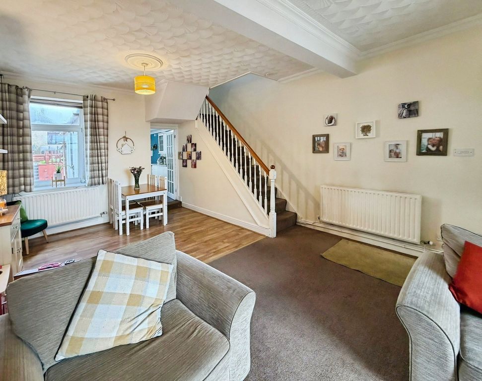 Property photo 3 of 28