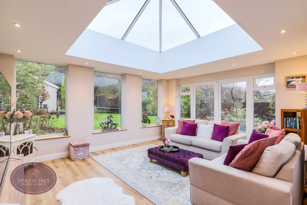 Property photo 3 of 42