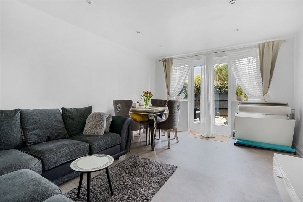 Property photo 3 of 18 Picture No. 16