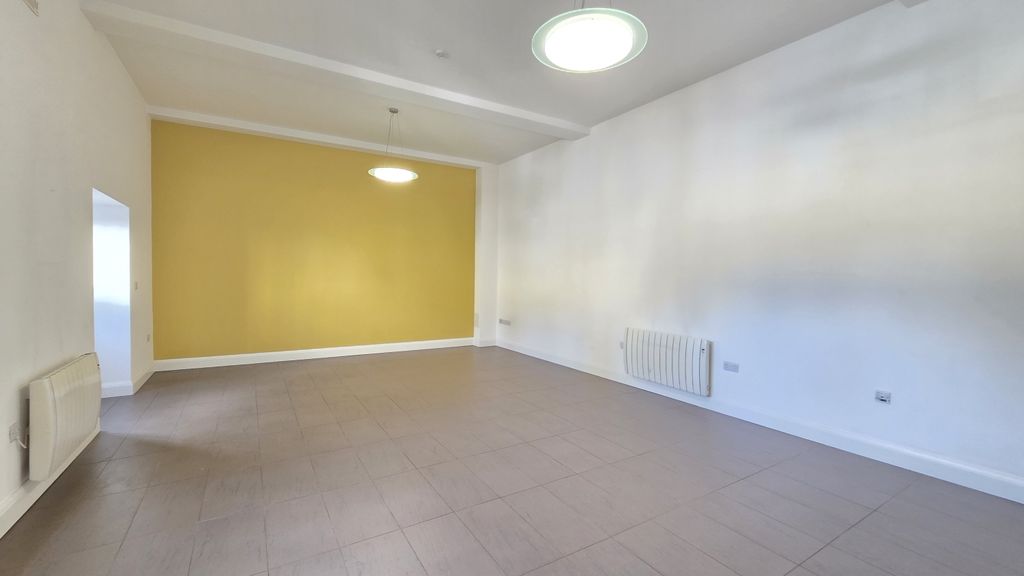 Property photo 2 of 13 20250826_133452