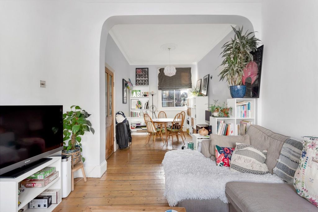 Property photo 3 of 12 Reeption