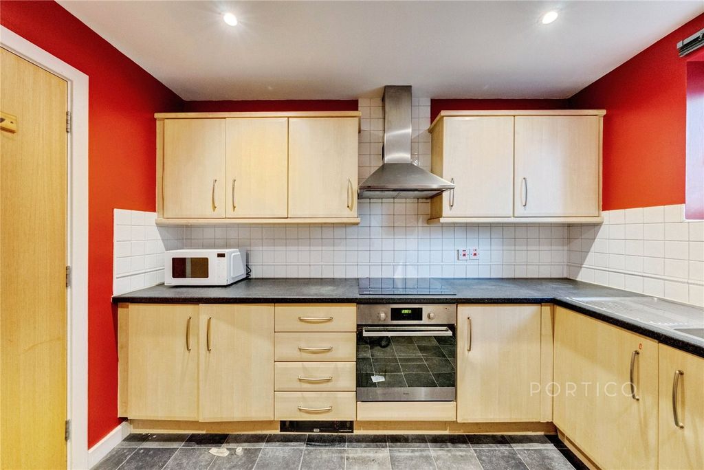 Property photo 1 of 27 Picture No. 40