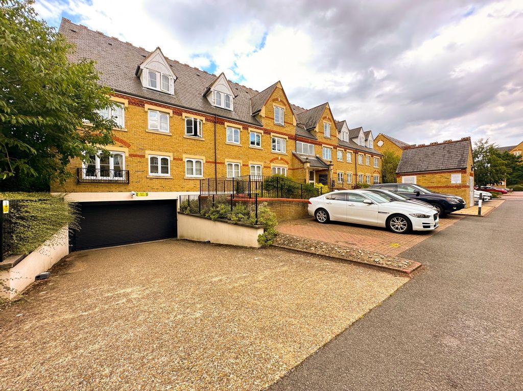 Property photo 1 of 10