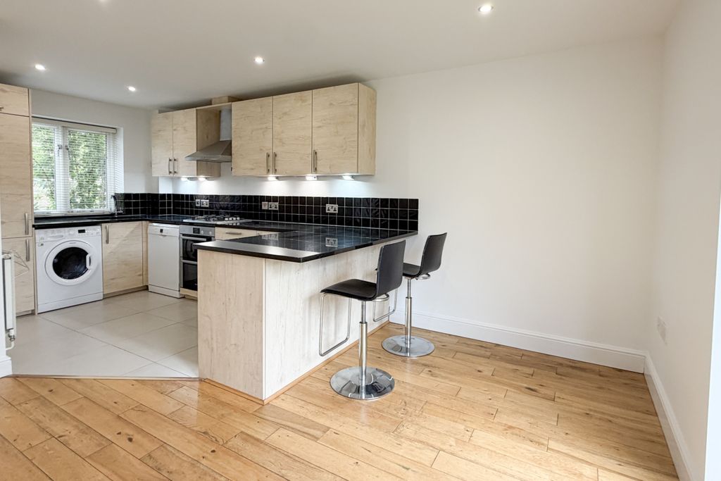 Property photo 3 of 18 3