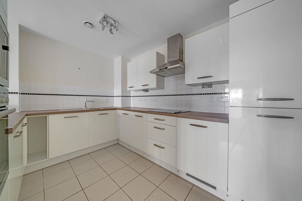 Property photo 3 of 15 09-Ededide00051-Medium.Jpg