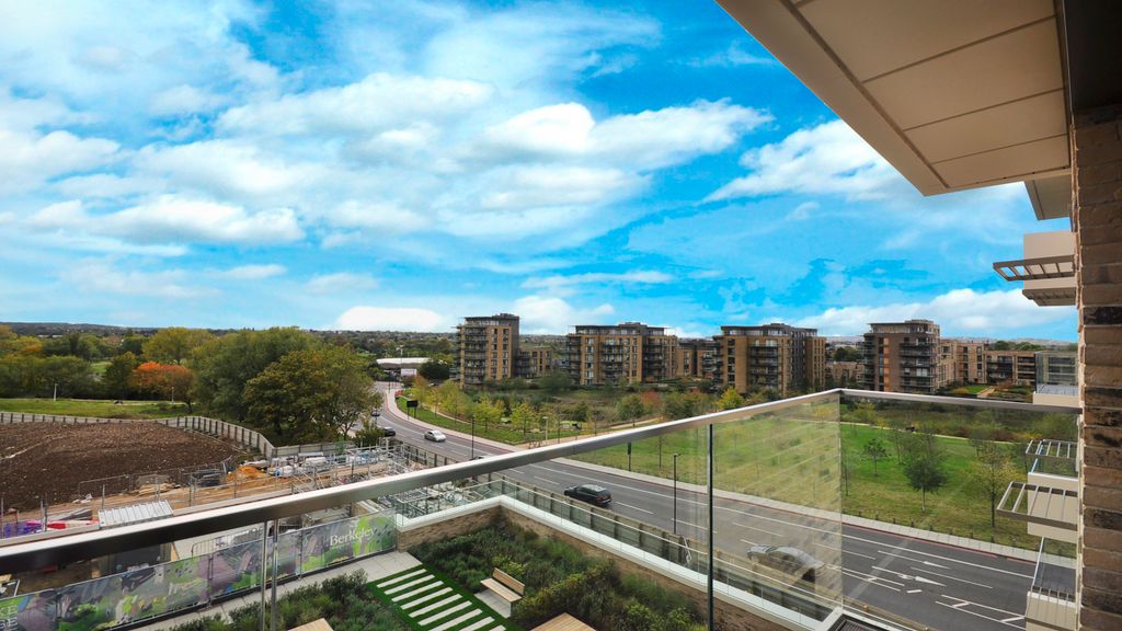 Property photo 2 of 10 Photo 02