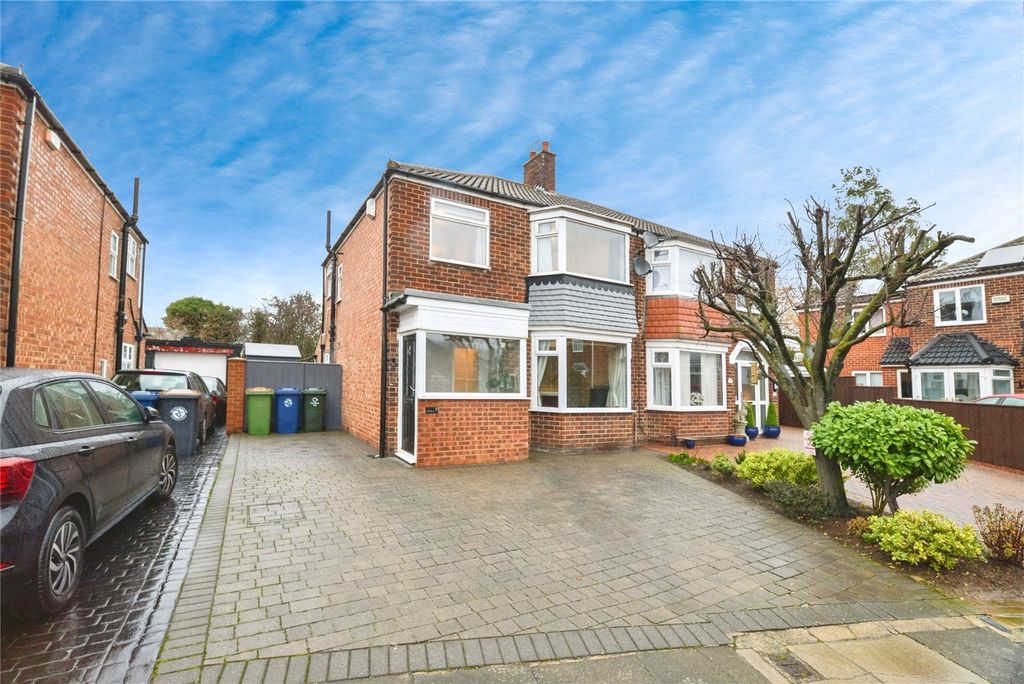 Property photo 1 of 17 Picture No. 14