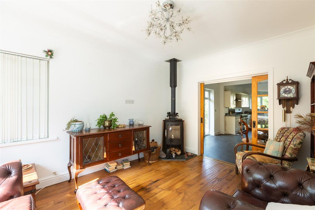 Property photo 3 of 41