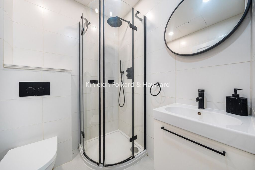 Property photo 2 of 15 Picture No. 17