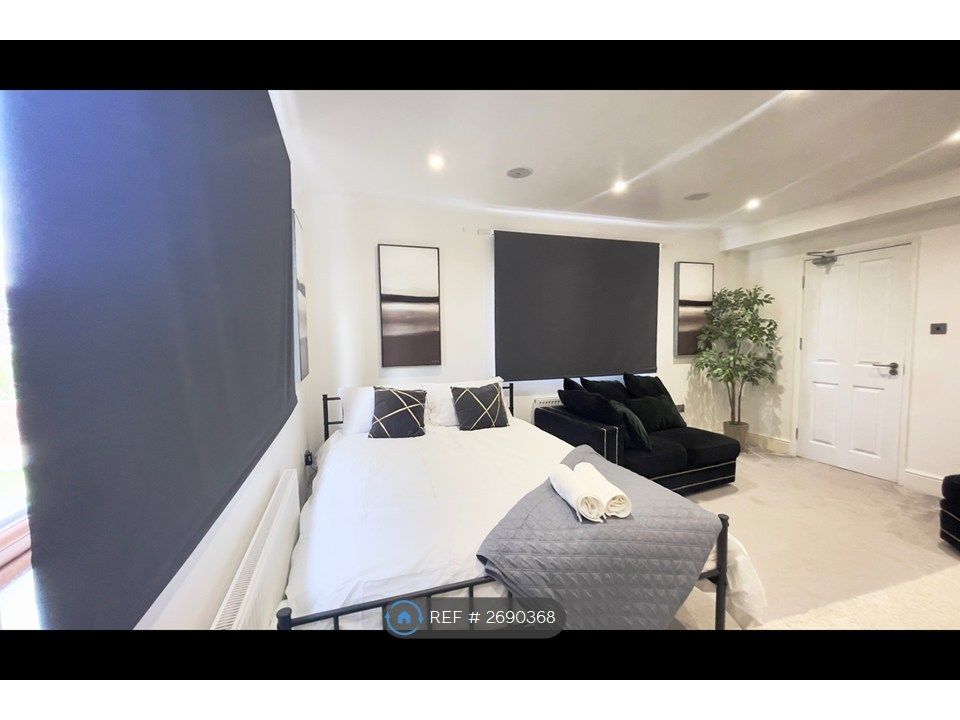 Property photo 1 of 21 Annex Studio £1250