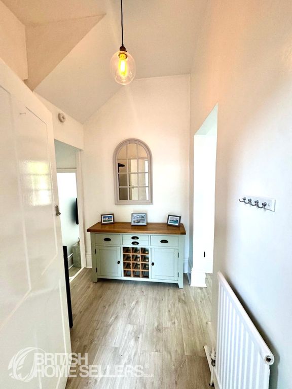 Property photo 2 of 24 Picture No. 22