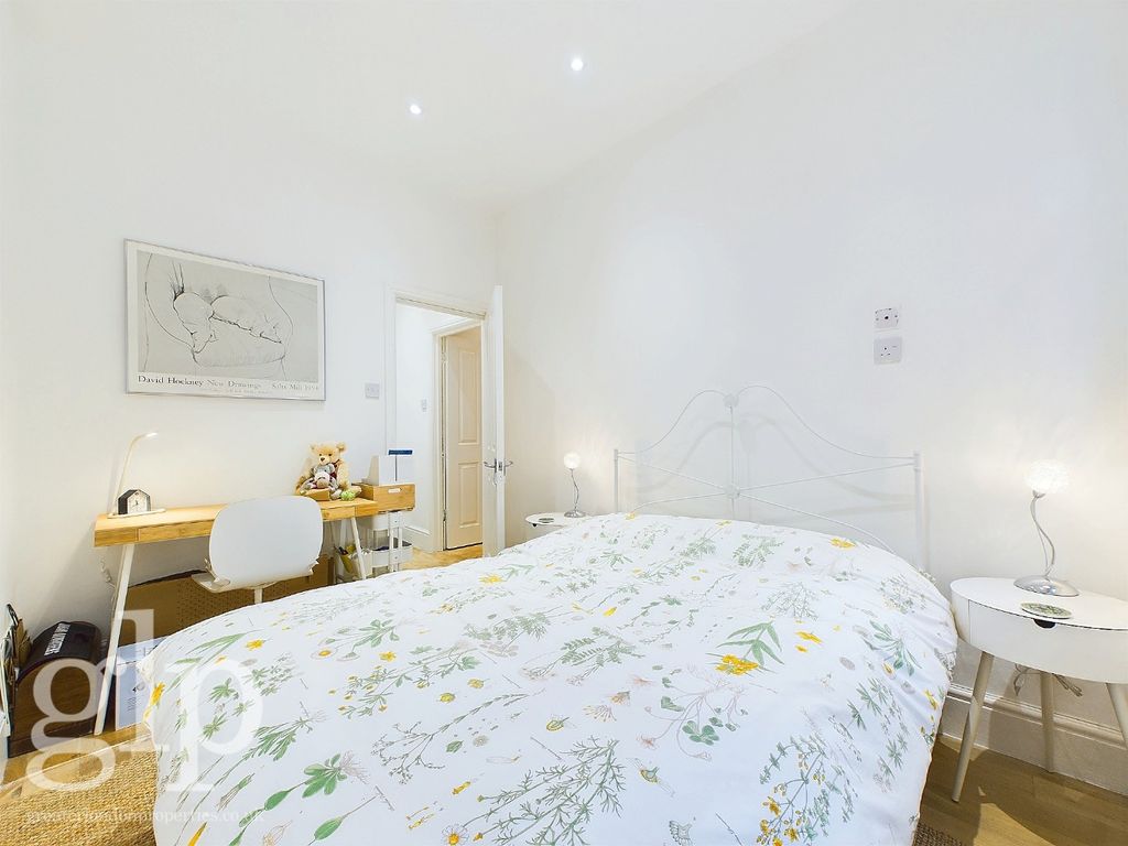 Property photo 2 of 17 2780224