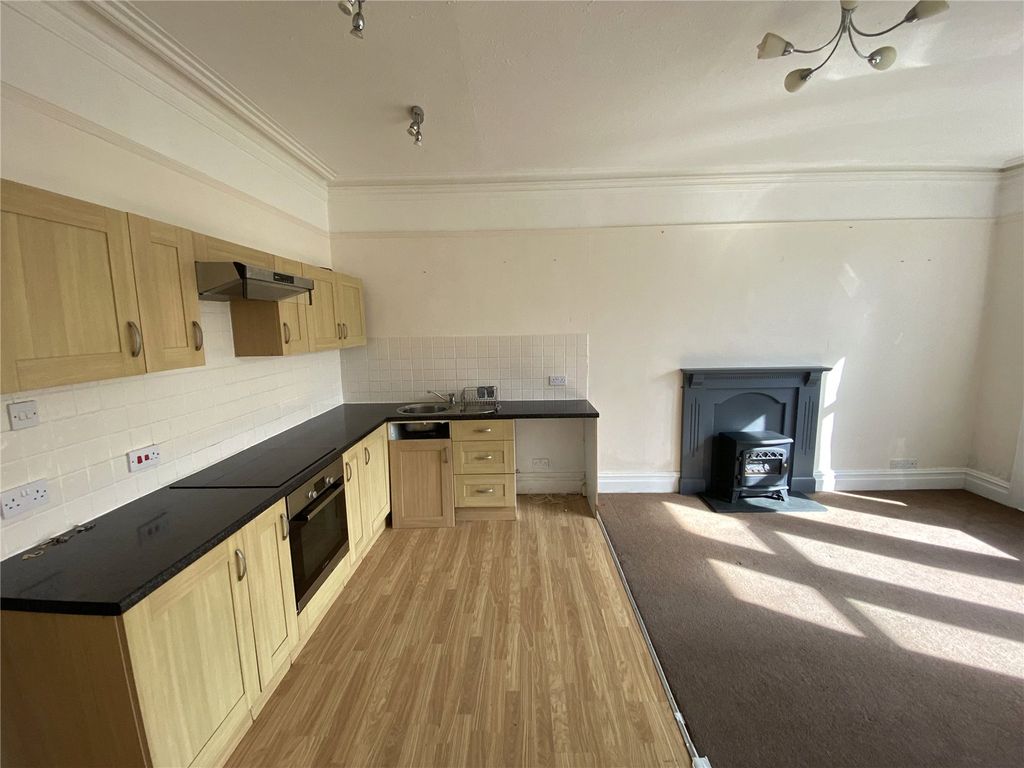 Property photo 3 of 19 Picture No. 04