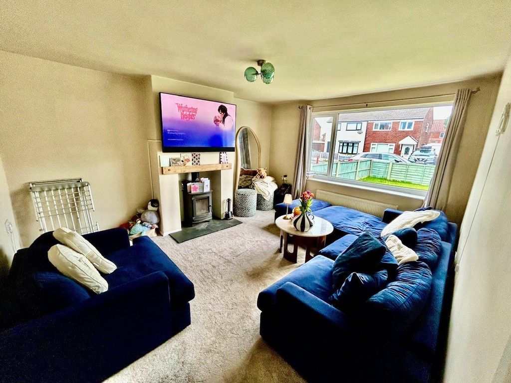 Property photo 2 of 5 Lounge