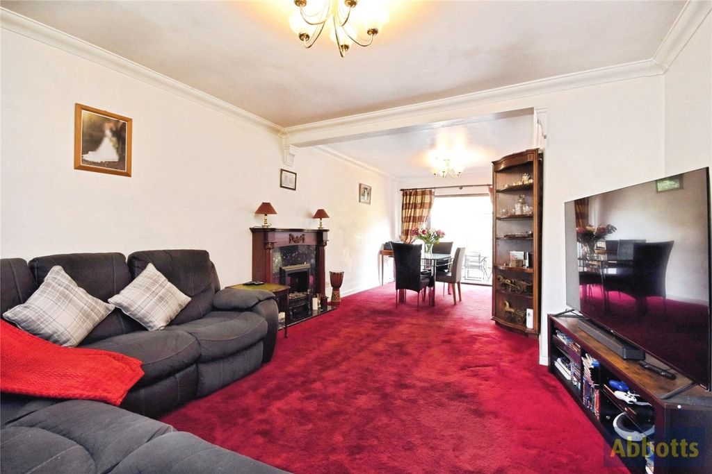 Property photo 2 of 17 Picture No. 24