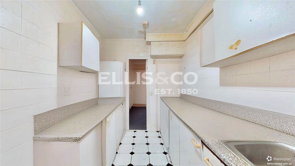 Property photo 2 of 25 Picture No. 39