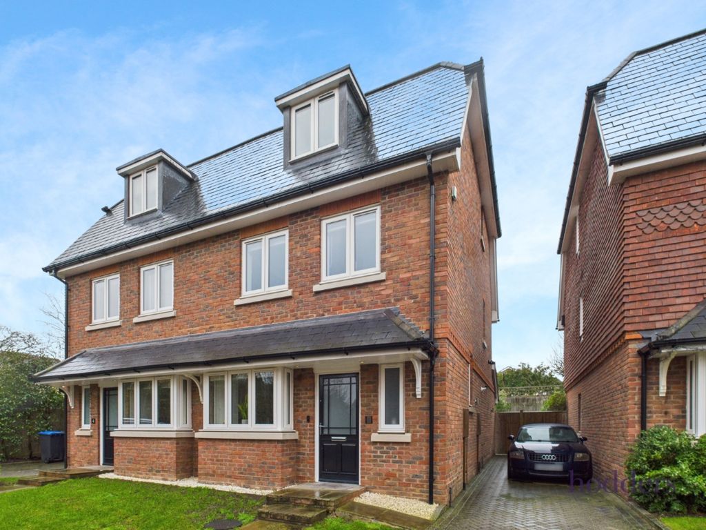 Property photo 1 of 25 Picture No. 35