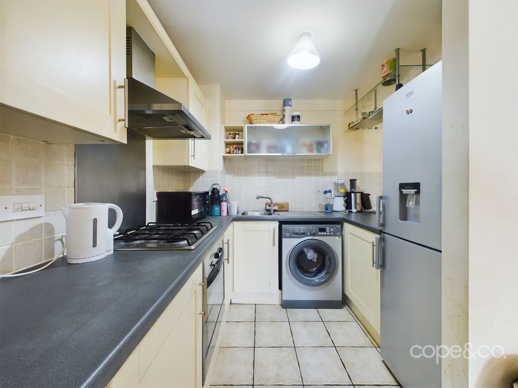 Property photo 2 of 15 3219755