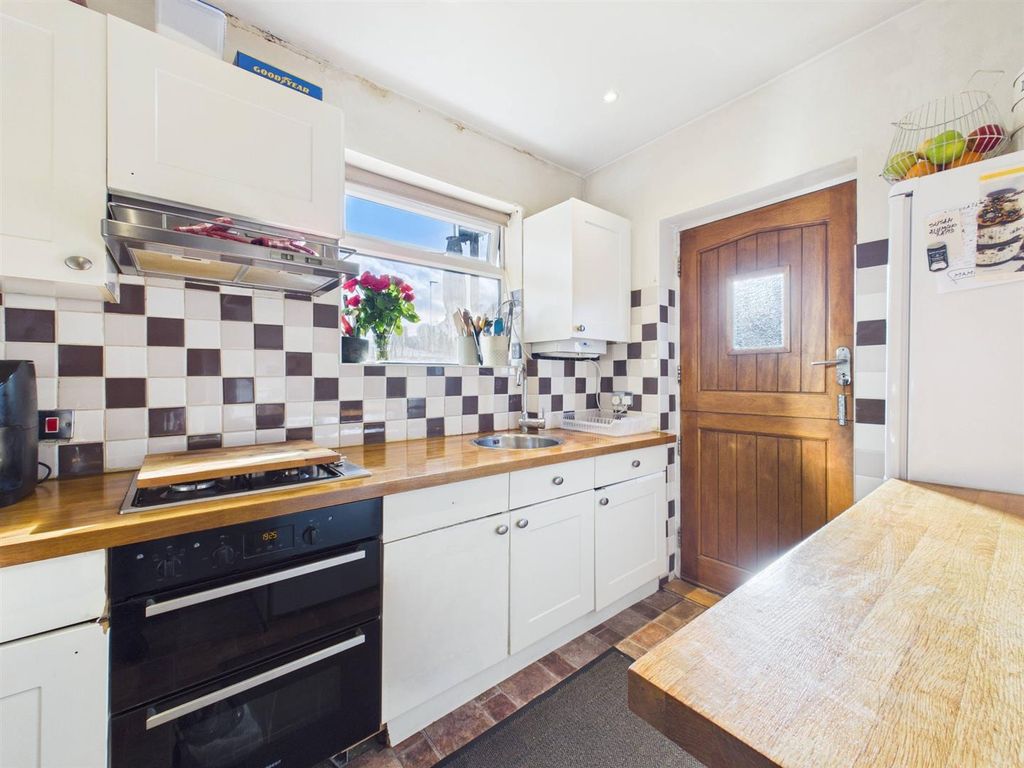 Property photo 3 of 7 Cam05080G0-Pr0283-Still012.Jpg