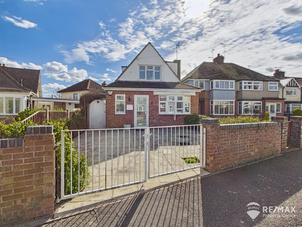 Property photo 1 of 28 Cam02842G0-Pr0347-Still003.Jpg