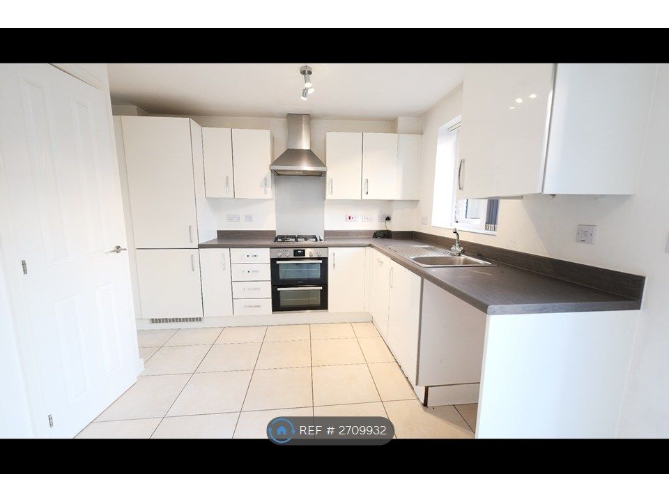 Property photo 3 of 23 Modern Kitchen