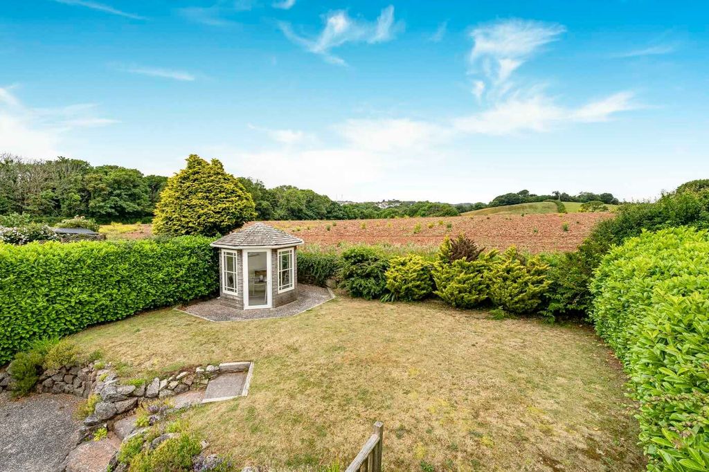 Property photo 3 of 16