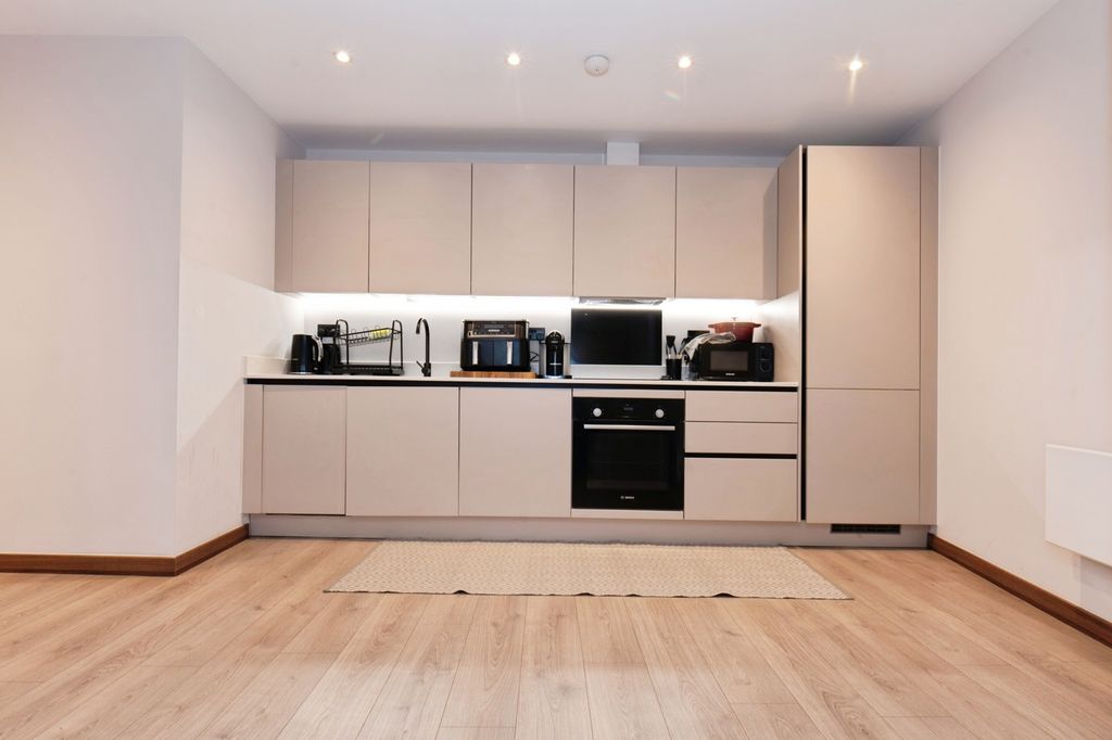 Property photo 2 of 17 Pbox-Img.Jpg