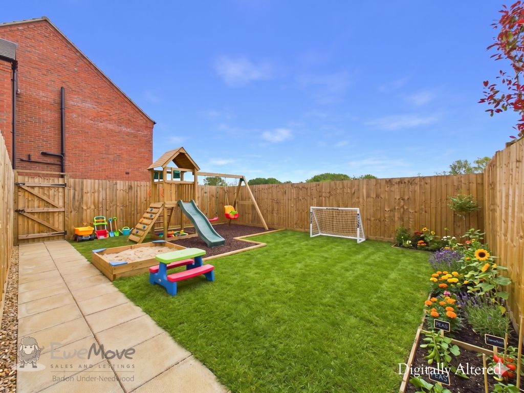 Property photo 3 of 10 Garden B