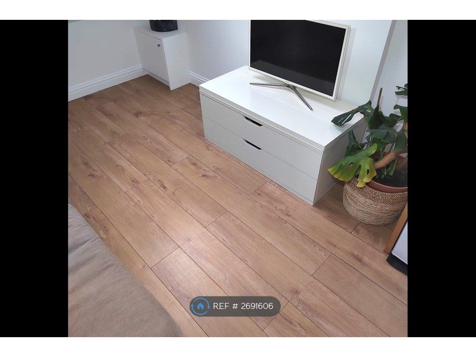 Property photo 3 of 28