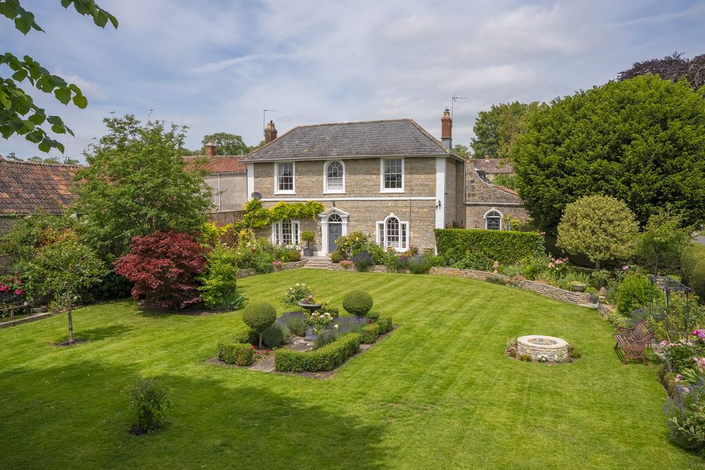 Property photo 3 of 40 4255475