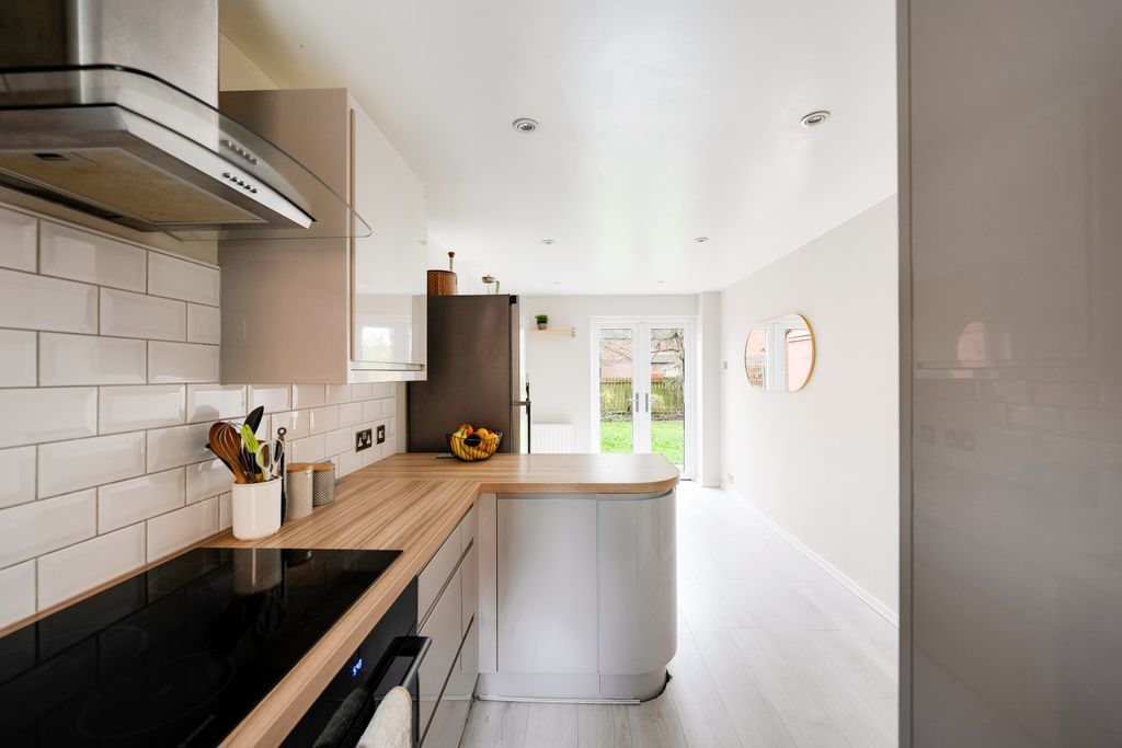 Property photo 1 of 13 Kitchen