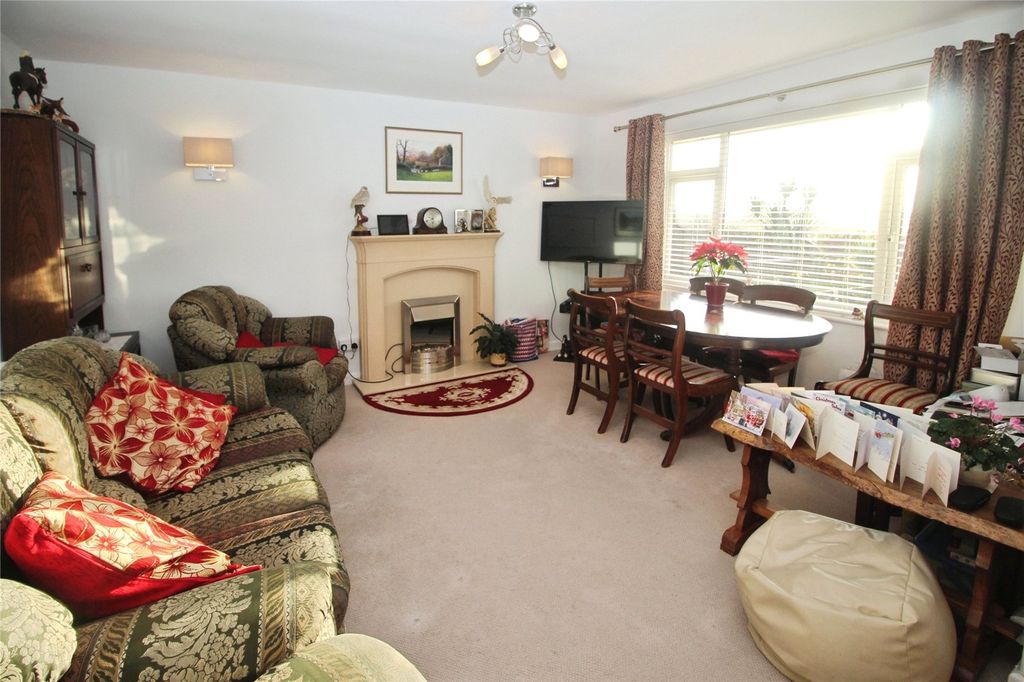 Property photo 2 of 16 Picture No. 13