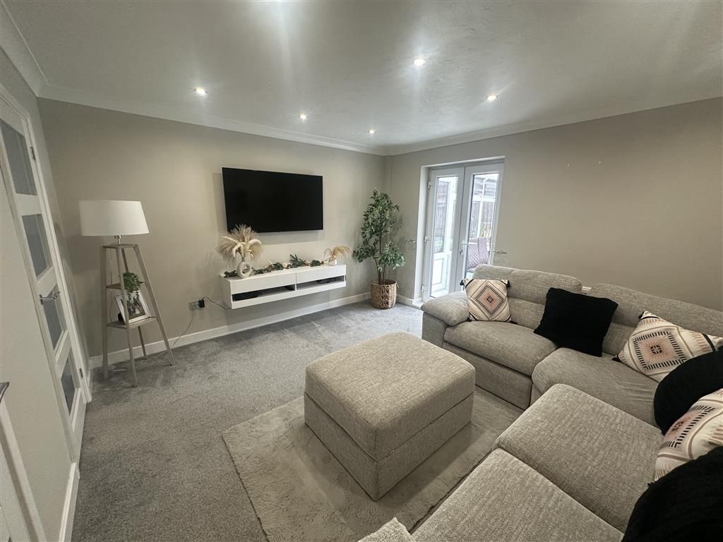Property photo 3 of 10 Image