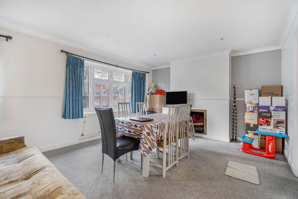 Property photo 2 of 10 Lounge/Diner