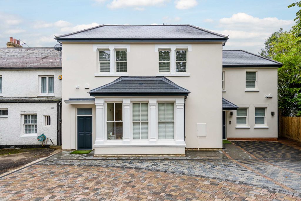 Property photo 1 of 31 Photo