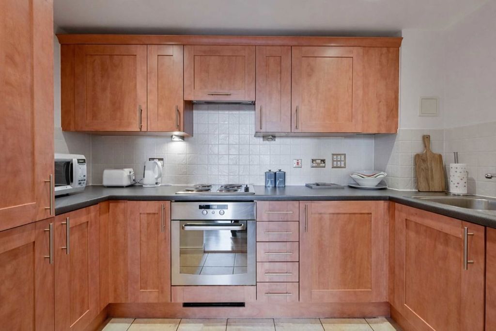 Property photo 3 of 6